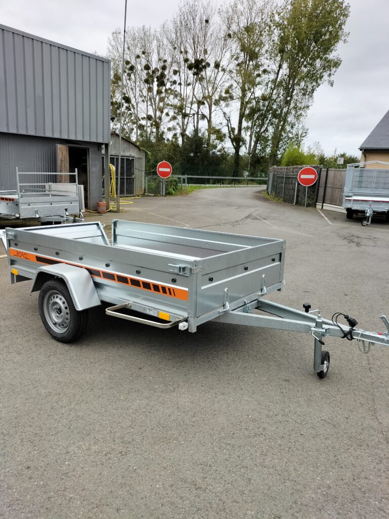 Remolque de carga BOG723 de 1 eje 233 x 132 cm – Chasis reforzado galvanizado en caliente, 500/750 kg