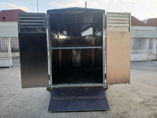 Remolque para Caballos y Ganado