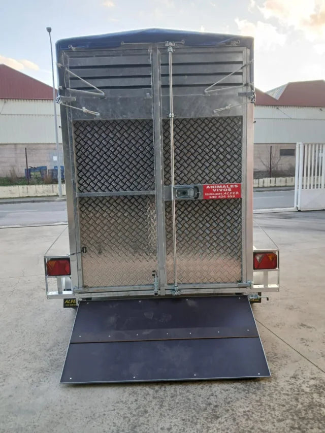 Remolque para Caballos y Ganado