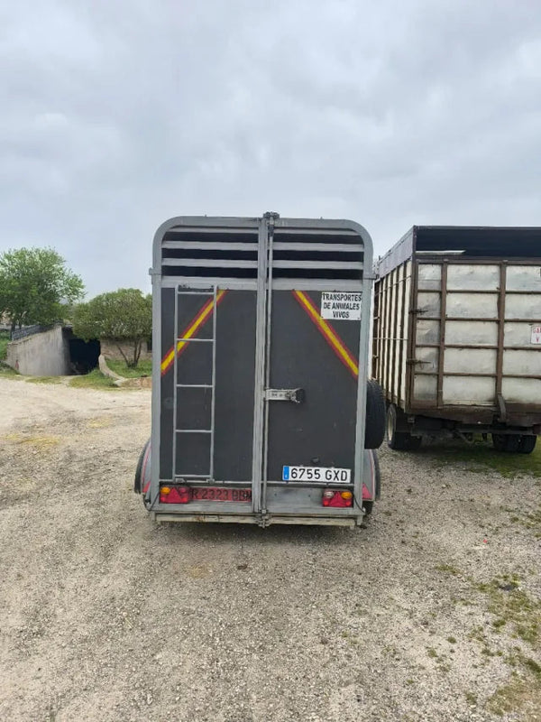 Remolque para Caballos y Ganado