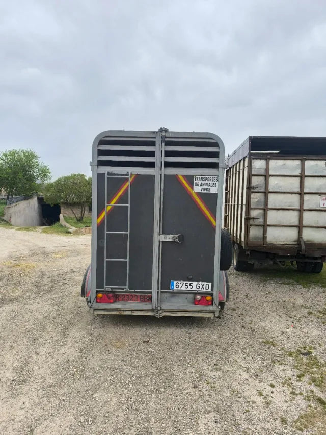 Remolque para Caballos y Ganado
